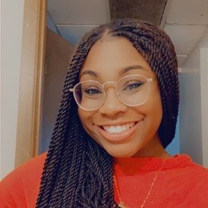 Meet your Posher, Lyane